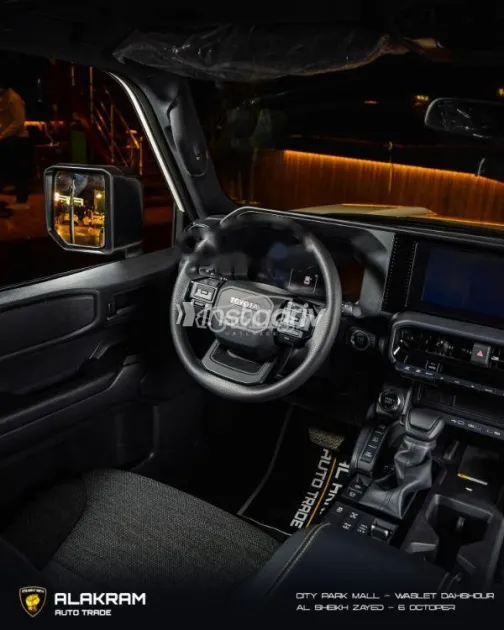 تويوتا برادو 2024 أبيض مستعملة للبيع - 4