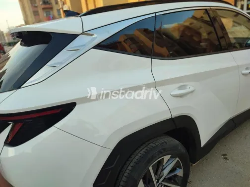 هيونداي توسان 2022 أبيض مستعملة للبيع - 4