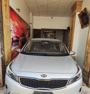 Kia Cerato 2018 White Used for Sale