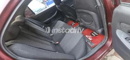 هيونداي افانتي 2001 أحمر غامق مستعملة للبيع - 5