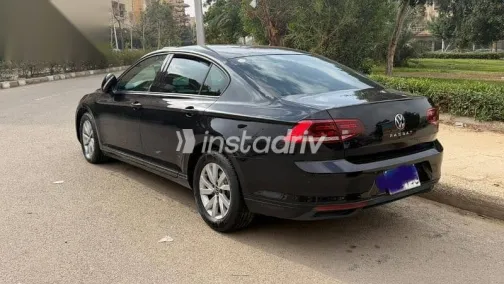فولكس فاغن باسات 2021 أسود مستعملة للبيع - 4