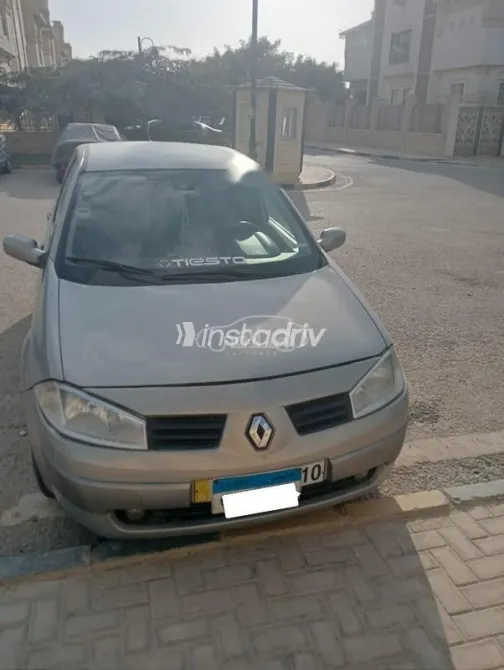 Renault Megane 2005 Gold Used for Sale - 1