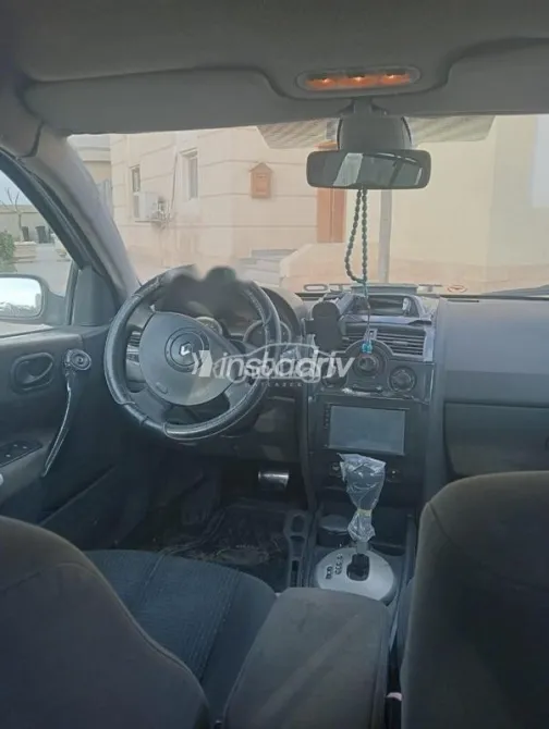 Renault Megane 2005 Gold Used for Sale - 5