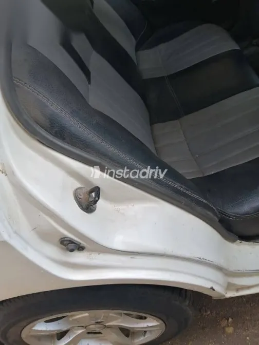 Mitsubishi Lancer 1999 White Used for Sale - 7