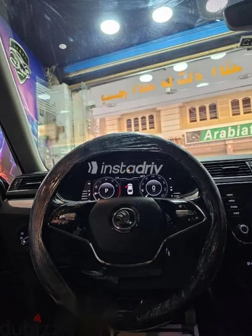 سكودا سوبيرب 2021 رمادي مستعملة للبيع - 7