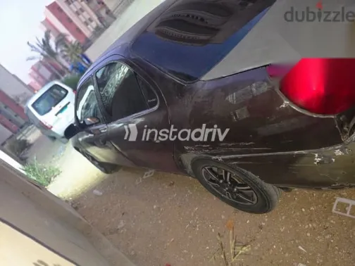 Ford Mondeo 1998 Burgundy Used for Sale - 3