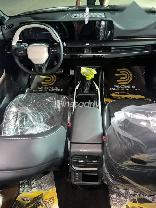 كيا كي 4 2026 فضي جديدة للبيع - 7