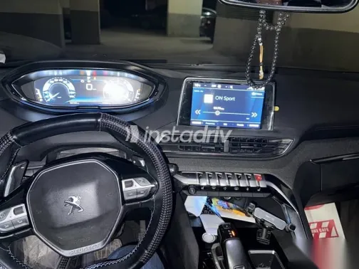 Peugeot 5008 2020 Green Used for Sale - 4