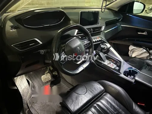 Peugeot 5008 2020 Green Used for Sale - 10