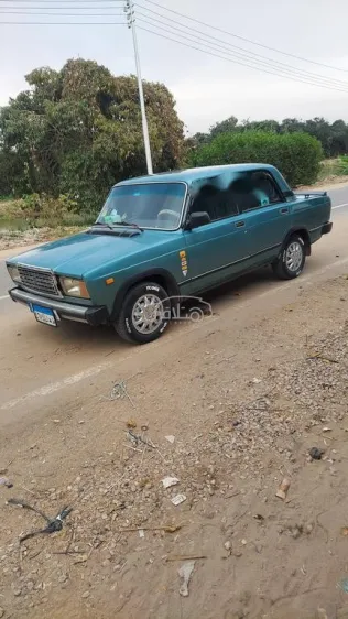 لادا 2107 2005 أخضر غامق مستعملة للبيع