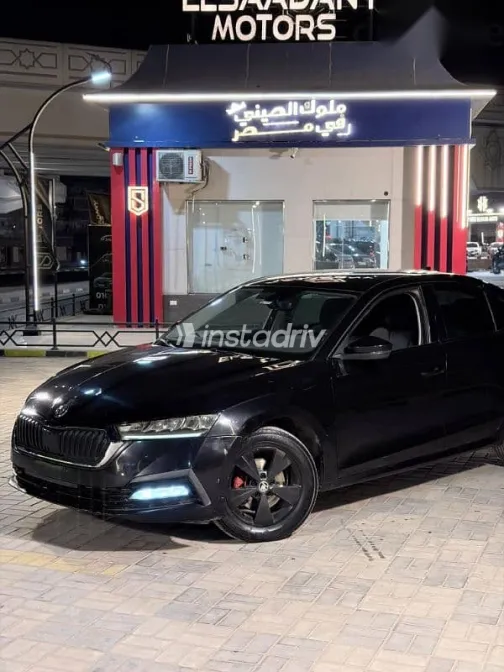 سكودا اوكتافيا 2021 أسود مستعملة للبيع - 3