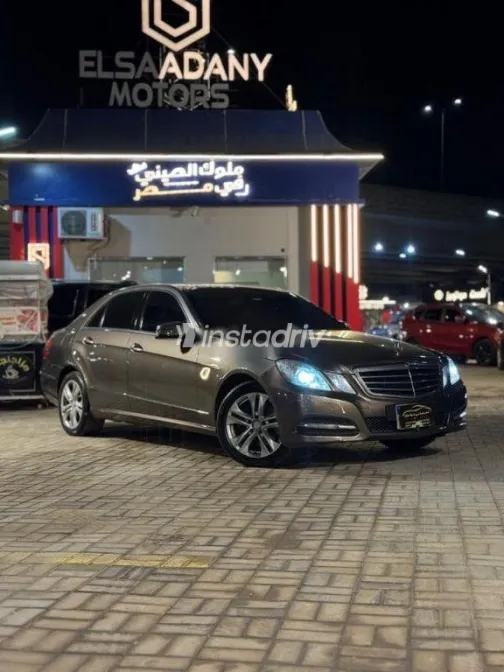 مرسيدس E 250 2011 رمادي مستعملة للبيع - 1