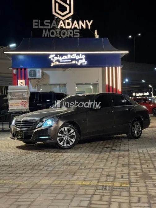 مرسيدس E 250 2011 رمادي مستعملة للبيع - 2