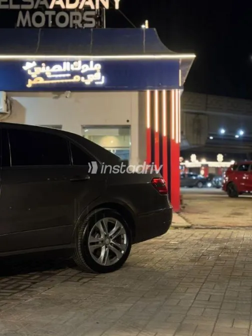 مرسيدس E 250 2011 رمادي مستعملة للبيع - 4
