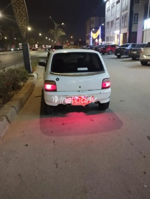 سوزوكى التو 1999 أبيض مستعملة للبيع - 2