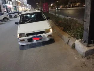 سوزوكى التو 1999 أبيض مستعملة للبيع