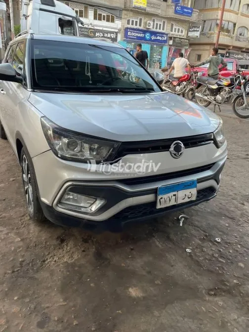 Ssang Yong Tivoli XLV 2019 White Used for Sale - 1