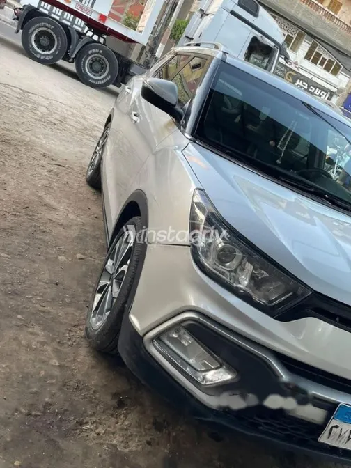 Ssang Yong Tivoli XLV 2019 White Used for Sale - 2