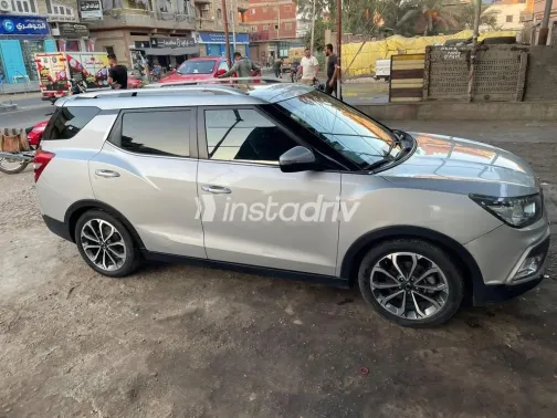 Ssang Yong Tivoli XLV 2019 White Used for Sale - 4