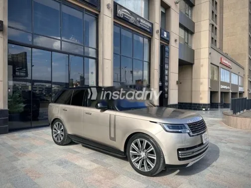 Land Rover Range Rover Vogue 2022 Gold Used for Sale - 3