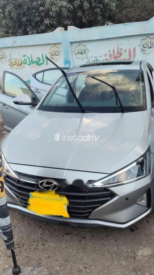 Hyundai Elantra AD 2020 Silver Used for Sale - 1