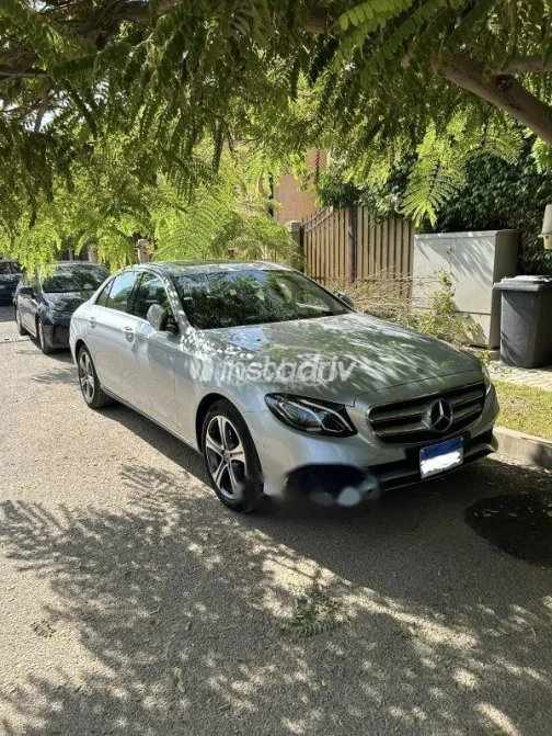 Mercedes E 180 2018 Silver Used for Sale - 3