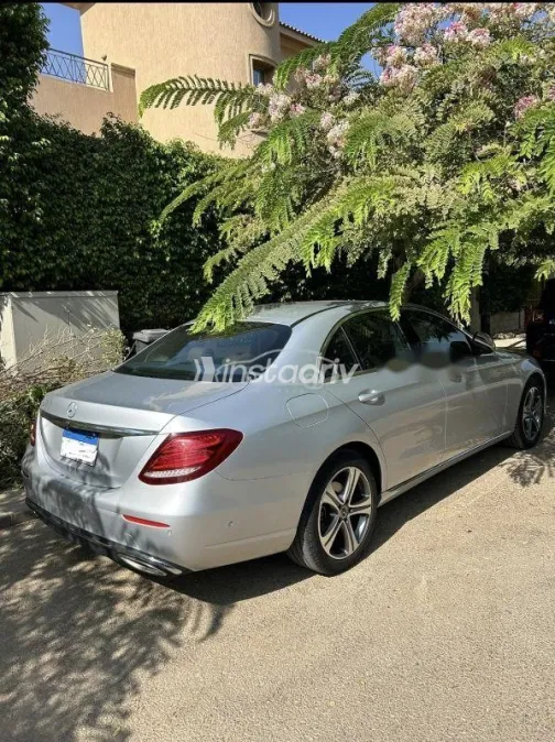 Mercedes E 180 2018 Silver Used for Sale - 4