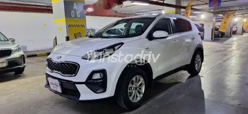 كيا سبورتاج 2022 أبيض مستعملة للبيع - 2