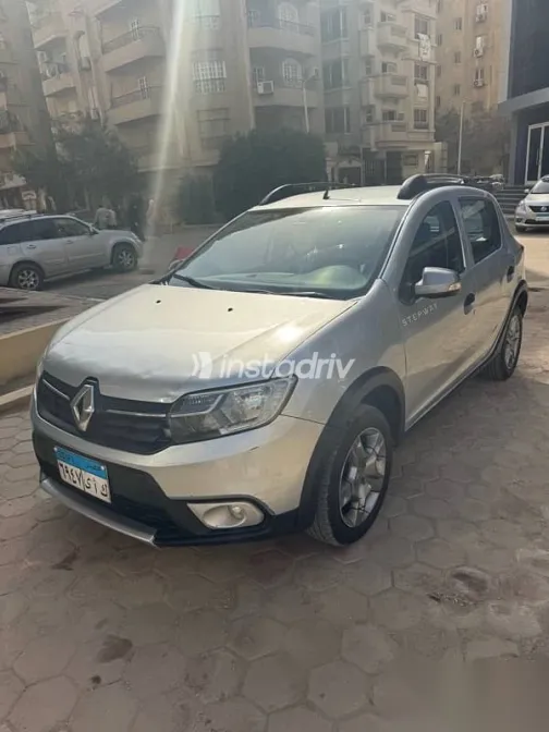 Renault Sandero 2022 Silver Used for Sale - 5