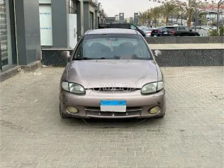 هيونداي اكسنت RB 2000 رمادي مستعملة للبيع