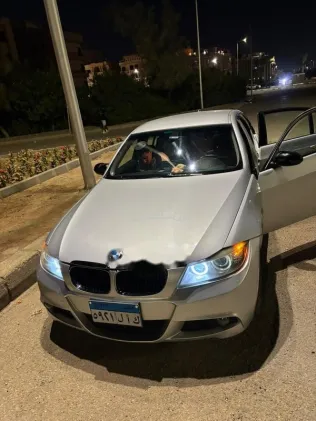 بي ام دبليو 320 2006 فضي مستعملة للبيع