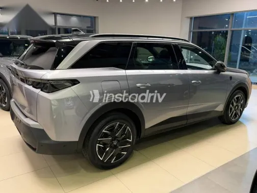 بيجو 5008 2026 فضي جديدة للبيع - 3