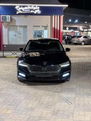 سكودا اوكتافيا 2021 أسود مستعملة للبيع