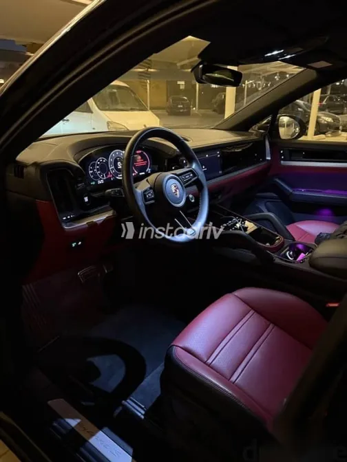 Porsche Cayenne 2026 Black Used for Sale - 3