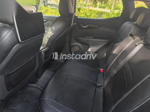 Nissan Qashqai 2019 Gray Used for Sale - 3