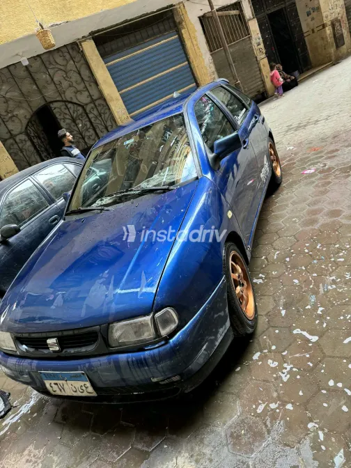 سيات ابيزا 1998 أبيض مستعملة للبيع - 1