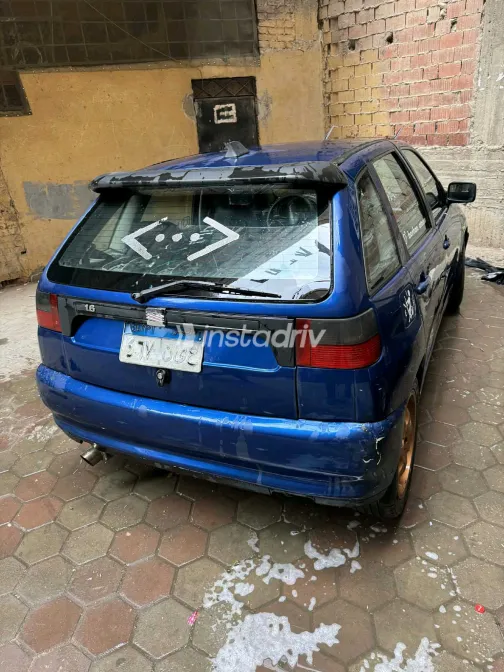 سيات ابيزا 1998 أبيض مستعملة للبيع - 5