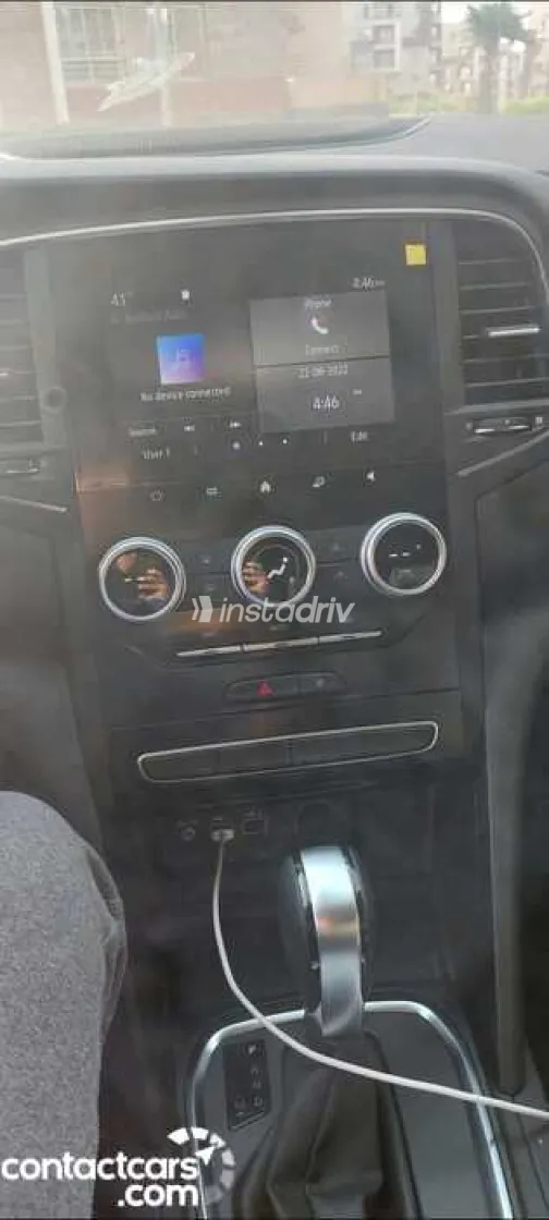 Renault Megane 2022 White Used for Sale - 3