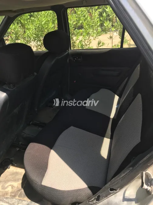 Ford Fiesta 1996 White Used for Sale - 2