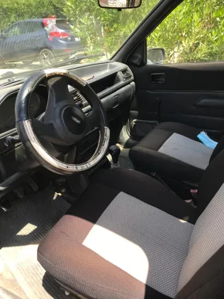 فورد فيستا 1996 أبيض مستعملة للبيع