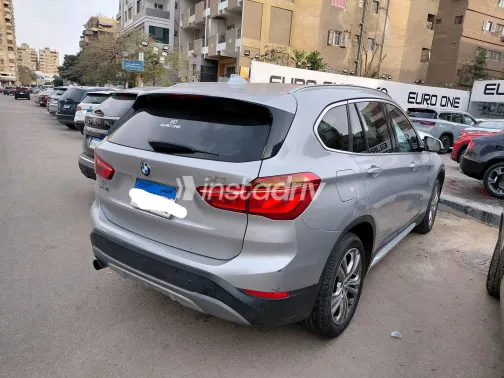 بي ام دبليو X1 2017 أبيض مستعملة للبيع - 6
