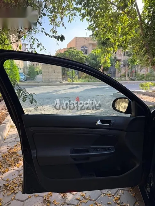 فولكس فاغن جيتا 2007 أسود مستعملة للبيع - 2