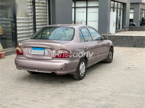 هيونداي اكسنت 2000 رمادي مستعملة للبيع - 4