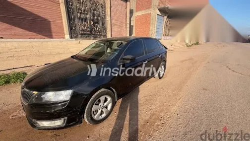 سكودا رابيد 2015 أسود مستعملة للبيع - 6