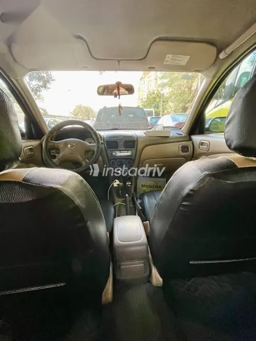 نيسان صنى 2009 أسود مستعملة للبيع - 2