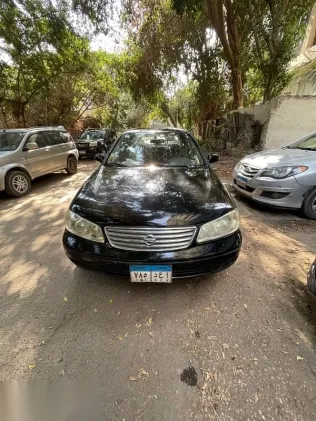 نيسان صنى 2009 أسود مستعملة للبيع