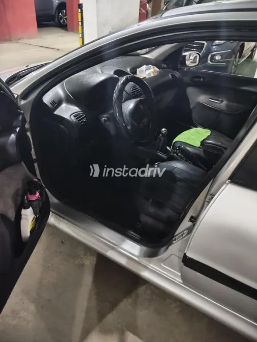 بيجو 206 2001 فضي مستعملة للبيع - 5