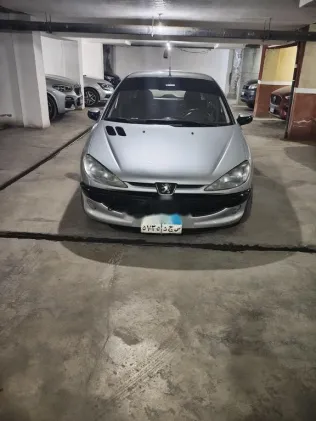 بيجو 206 2001 فضي مستعملة للبيع