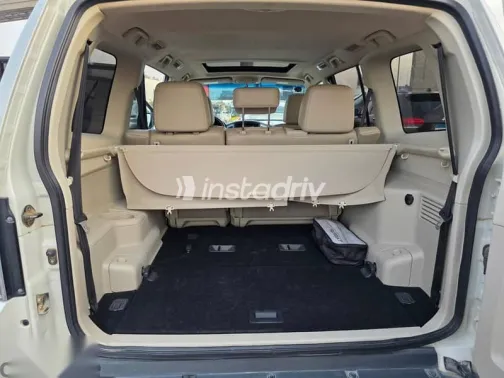 ميتسوبيشي باجيرو 2022 أبيض مستعملة للبيع - 7