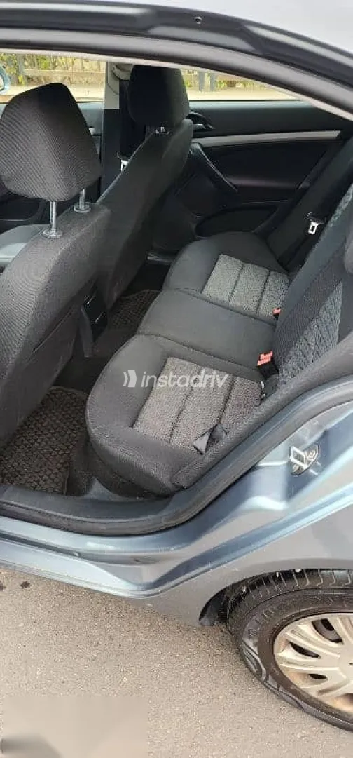 سكودا فانتازيا 2013 فضي مستعملة للبيع - 9